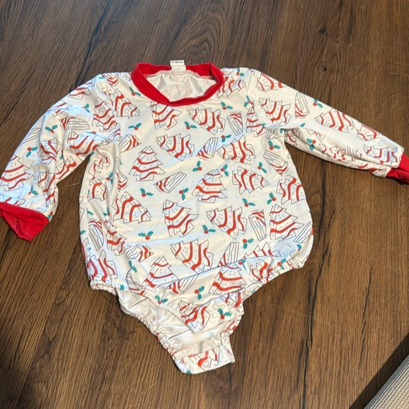 Christmas Tree Cakes onesies 12-18 month - Picture 1 of 2